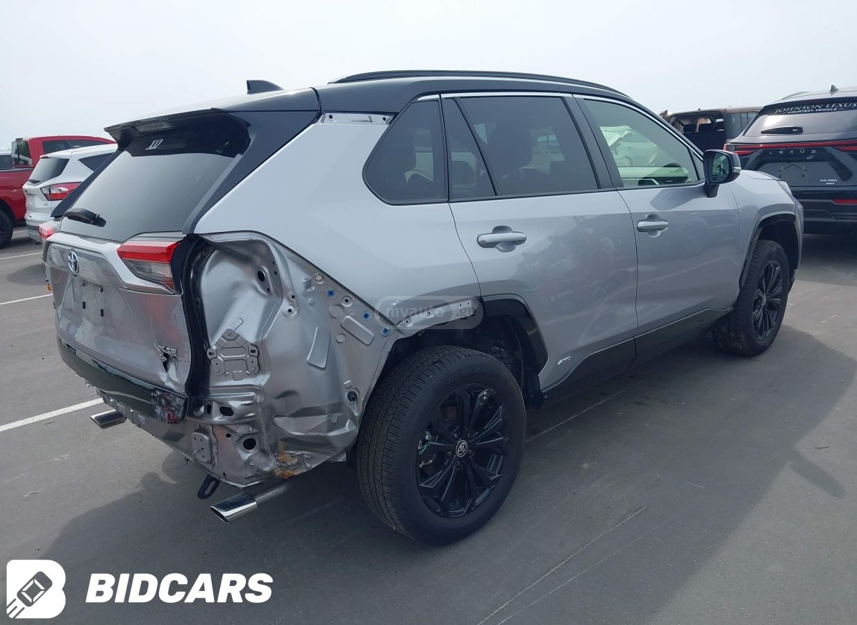 Toyota Rav 4 - фото 6
