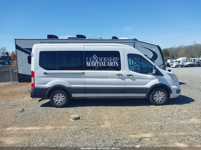 Ford E350 - фото 13