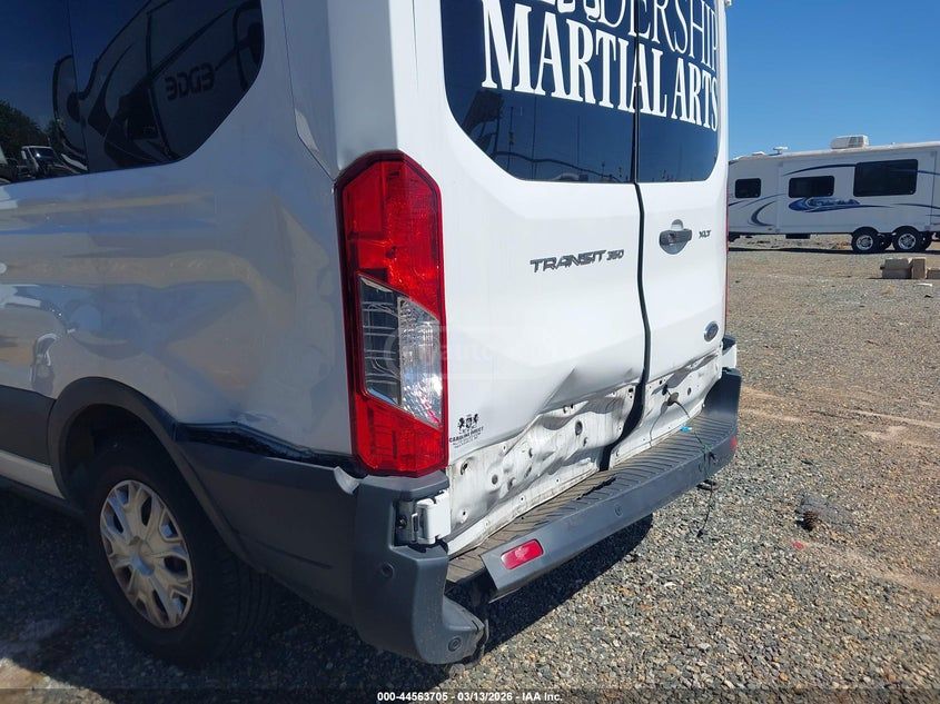 Ford E350 - фото 6