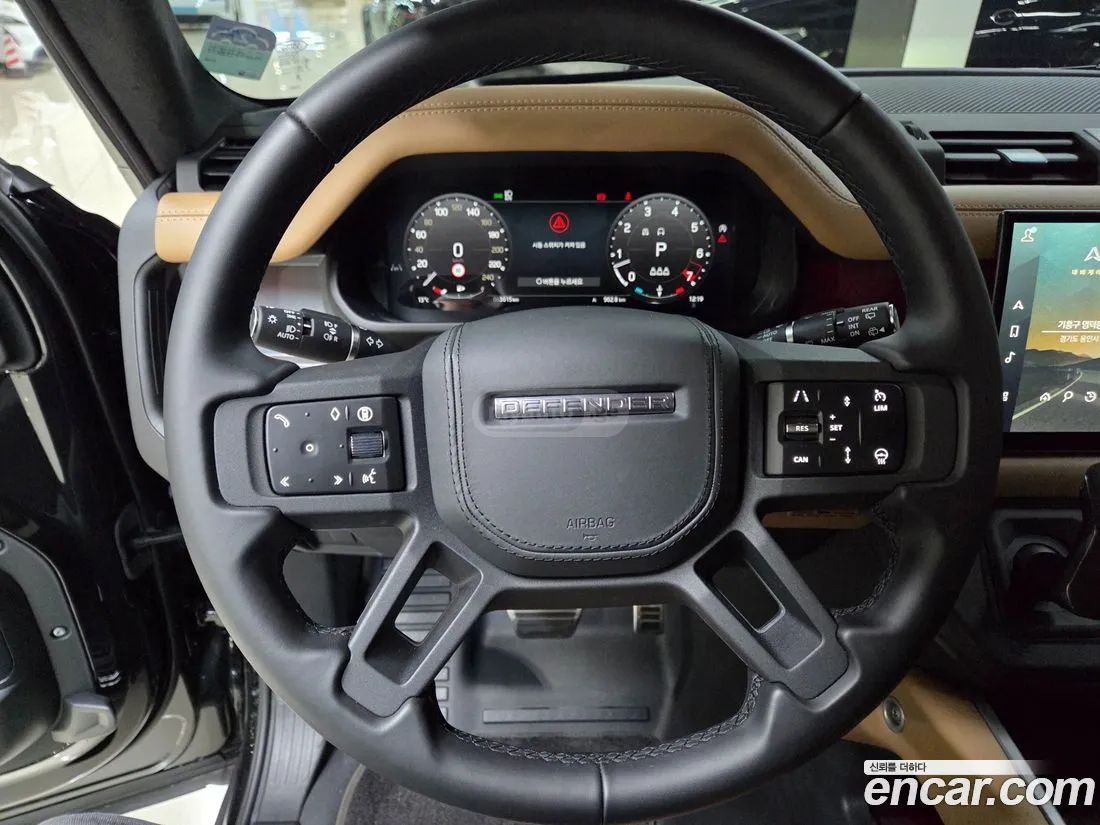 Land Rover Defender 90 2025 — миниатюра 9