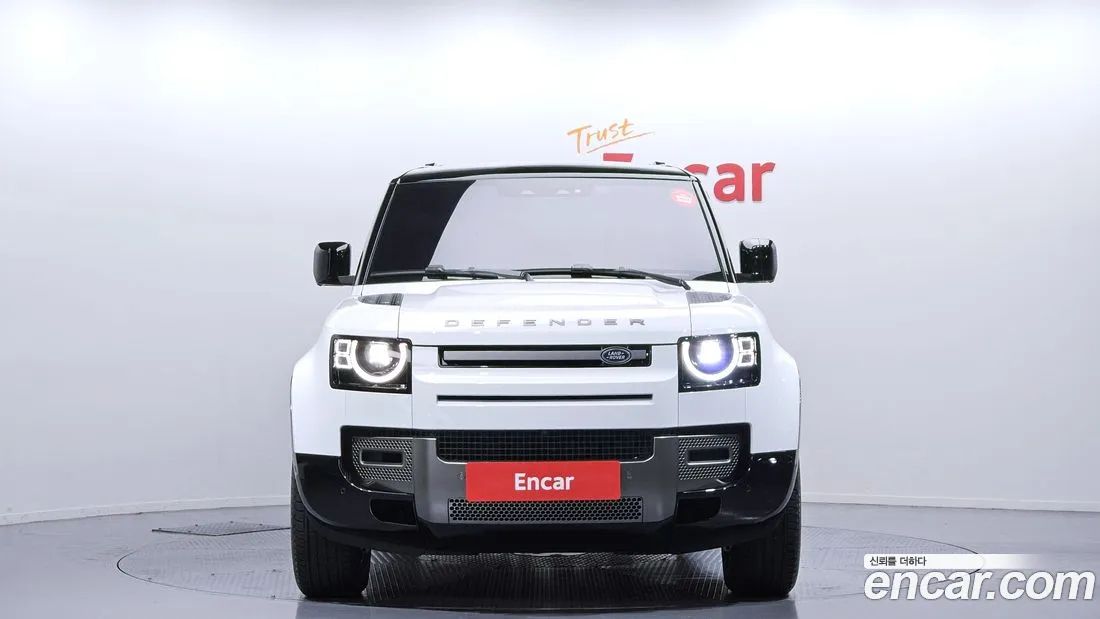 Land Rover Defender 90 2025 — миниатюра 3