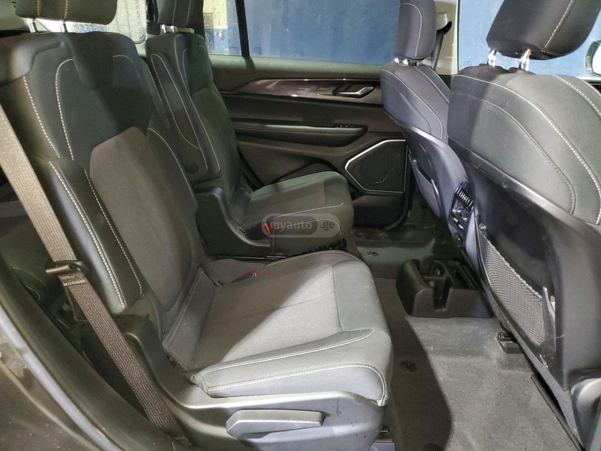 Jeep Grand Cherokee - фото 11