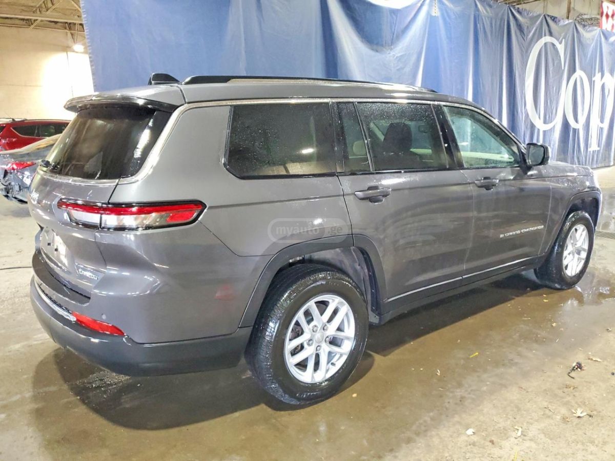 Jeep Grand Cherokee - фото 3