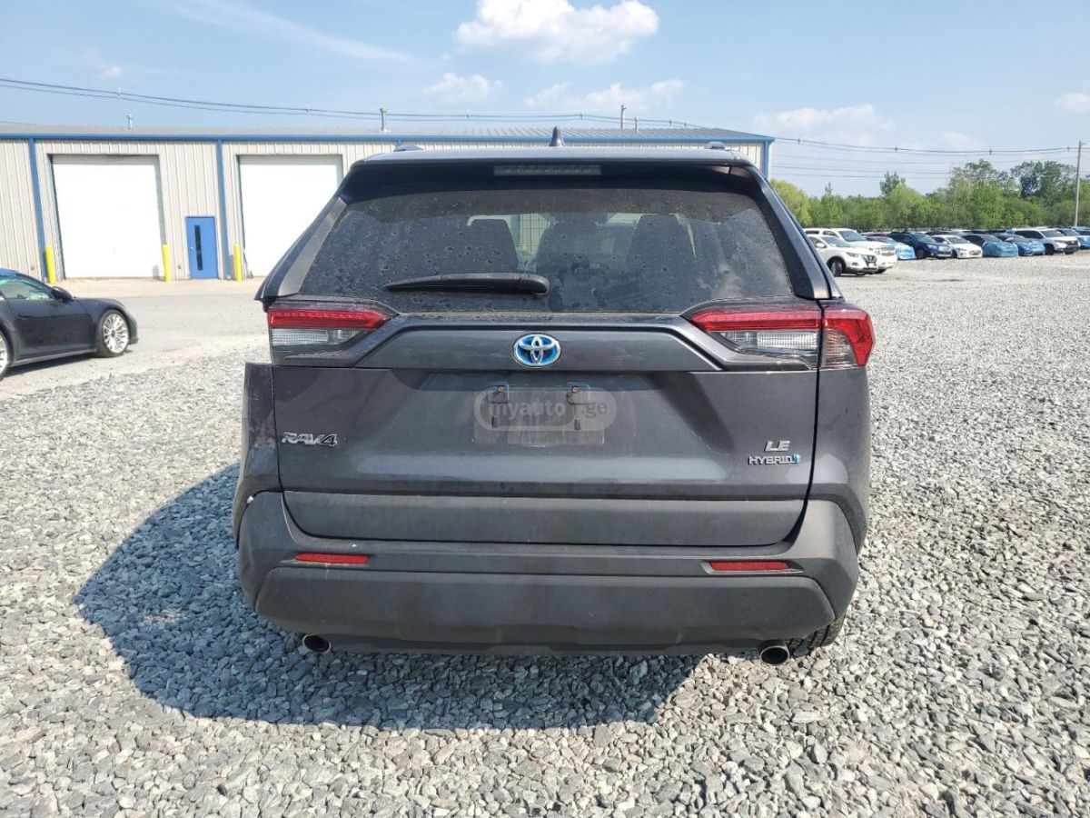 Toyota RAV 4 - фото 6