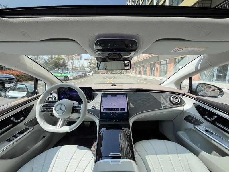 Mercedes-Benz EQE 2022 — миниатюра 7