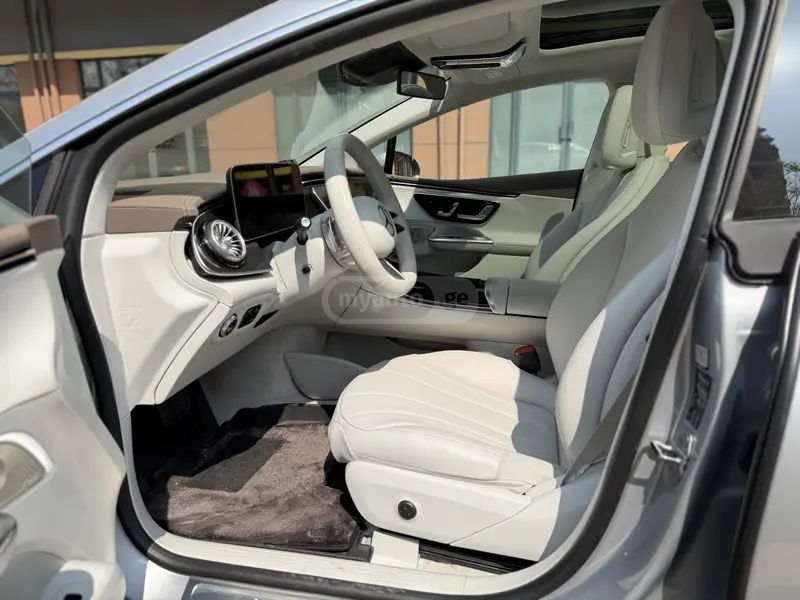 Mercedes-Benz EQE 2022 — миниатюра 9