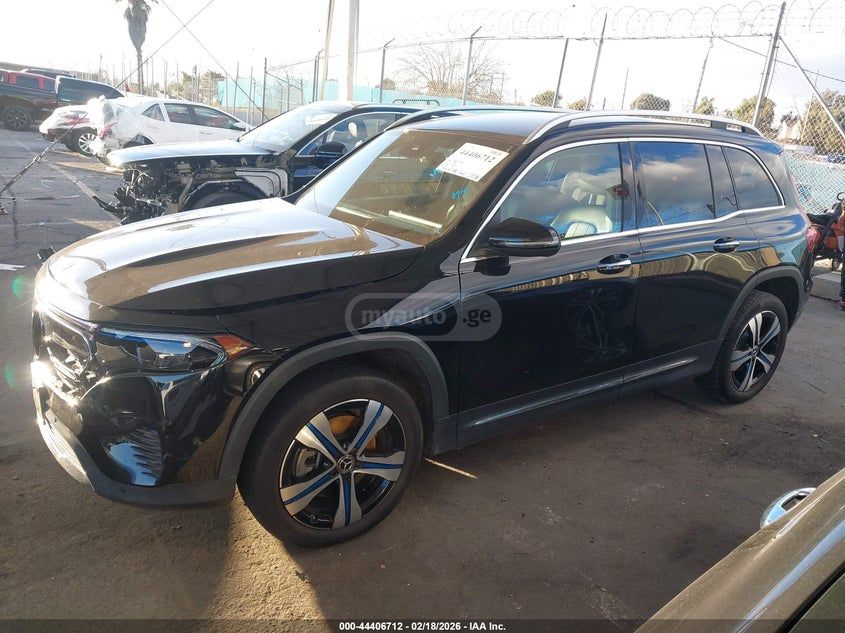 Mercedes-Benz EQB 300 2023 — миниатюра 13