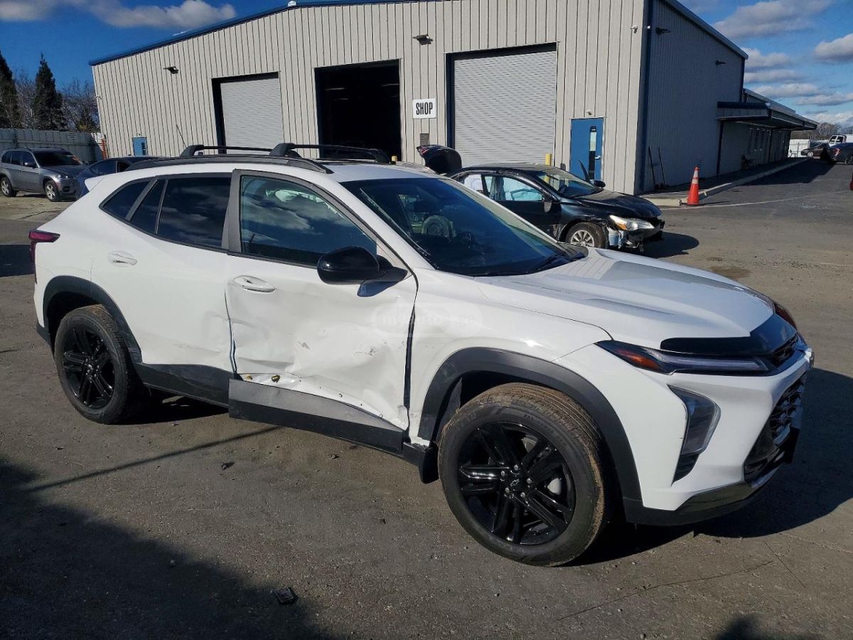 Chevrolet Trax - фото 2