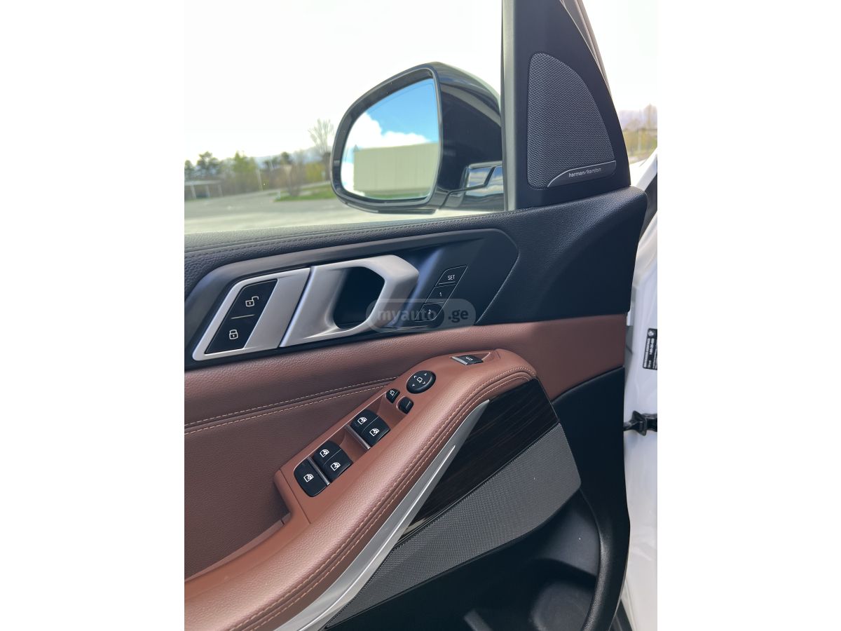 BMW X5 - фото 10