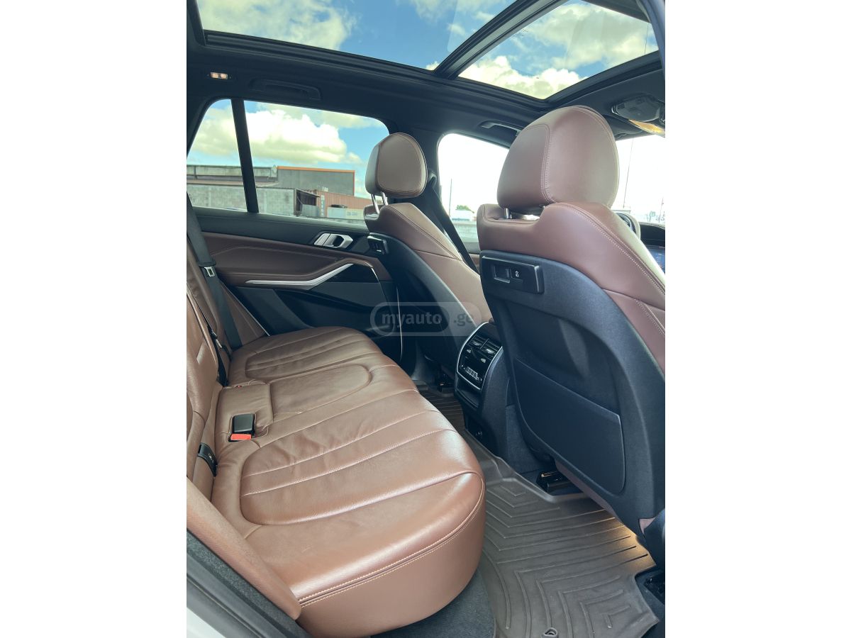 BMW X5 - фото 12
