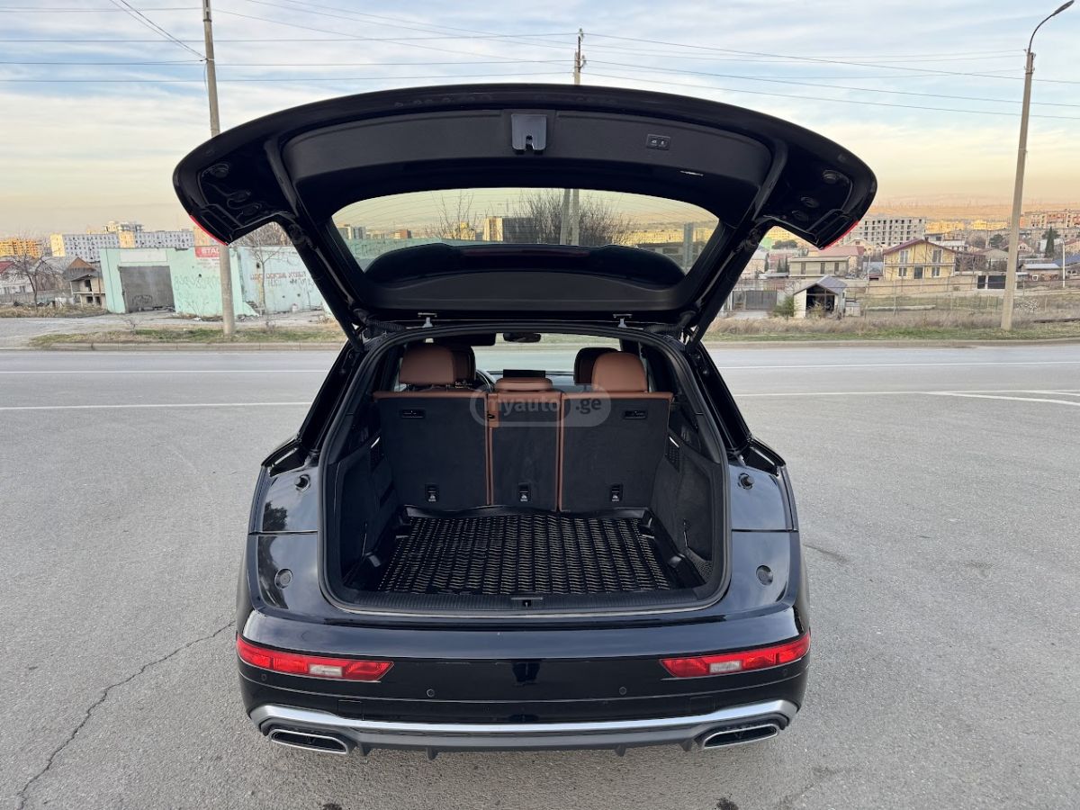 Audi Q5 - фото 10