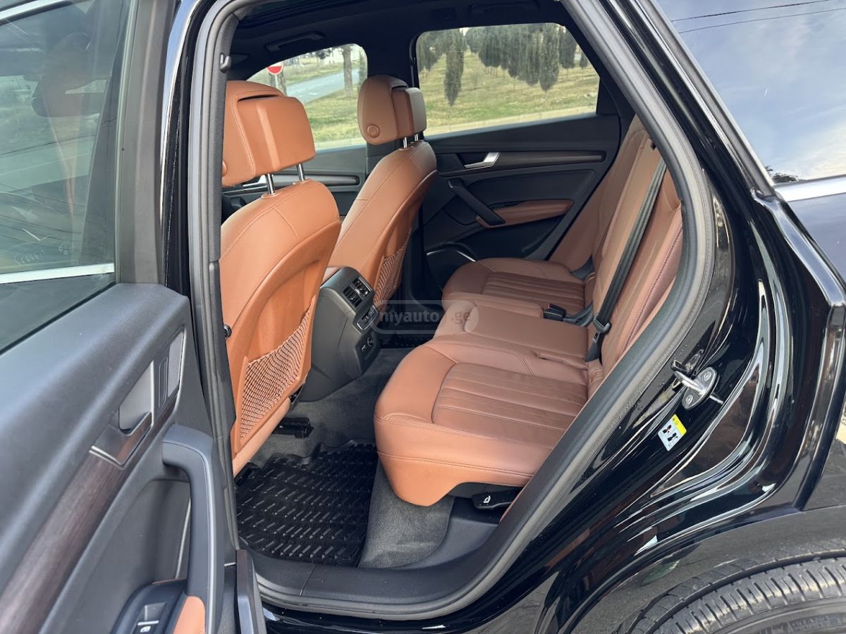 Audi Q5 - фото 6