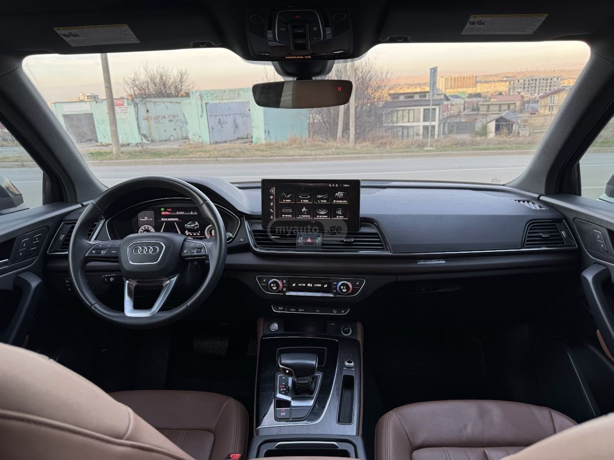 Audi Q5 - фото 7