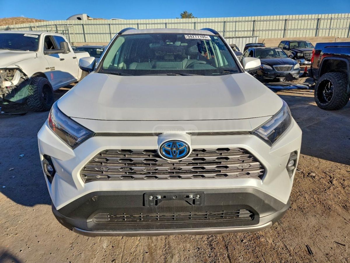 Toyota RAV 4 - фото 5