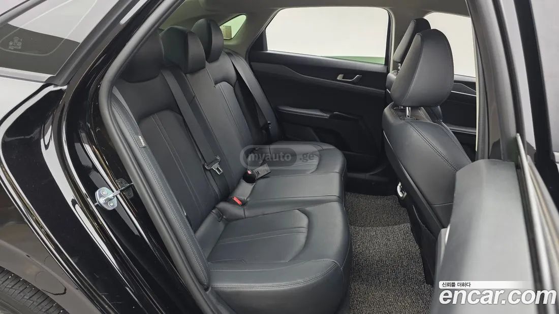 Kia Optima - фото 12