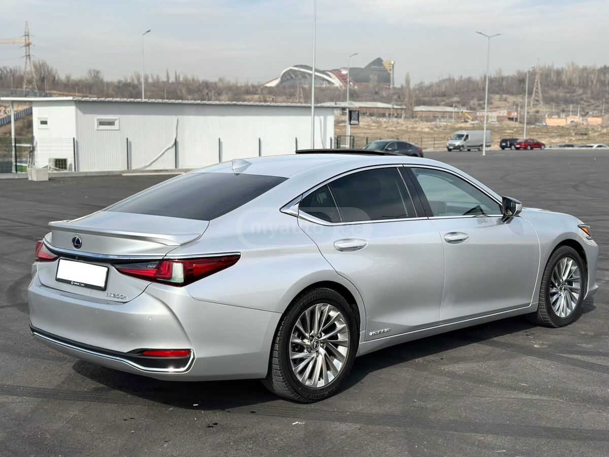 Lexus Hybrid — миниатюра 2