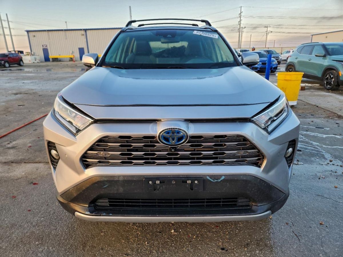 Toyota RAV 4 - фото 5