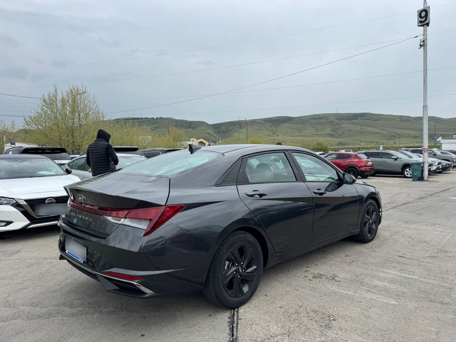 Hyundai Elantra - фото 4