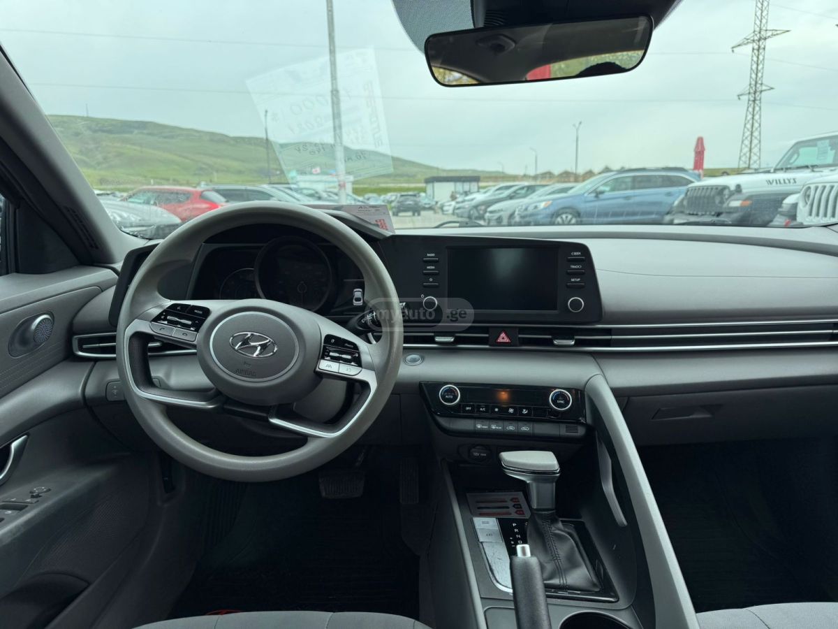 Hyundai Elantra - фото 9