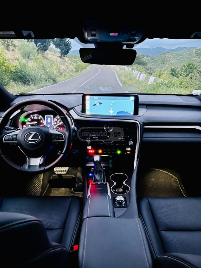 Lexus F SPORT 4dr All-Wheel Drive Au — миниатюра 3