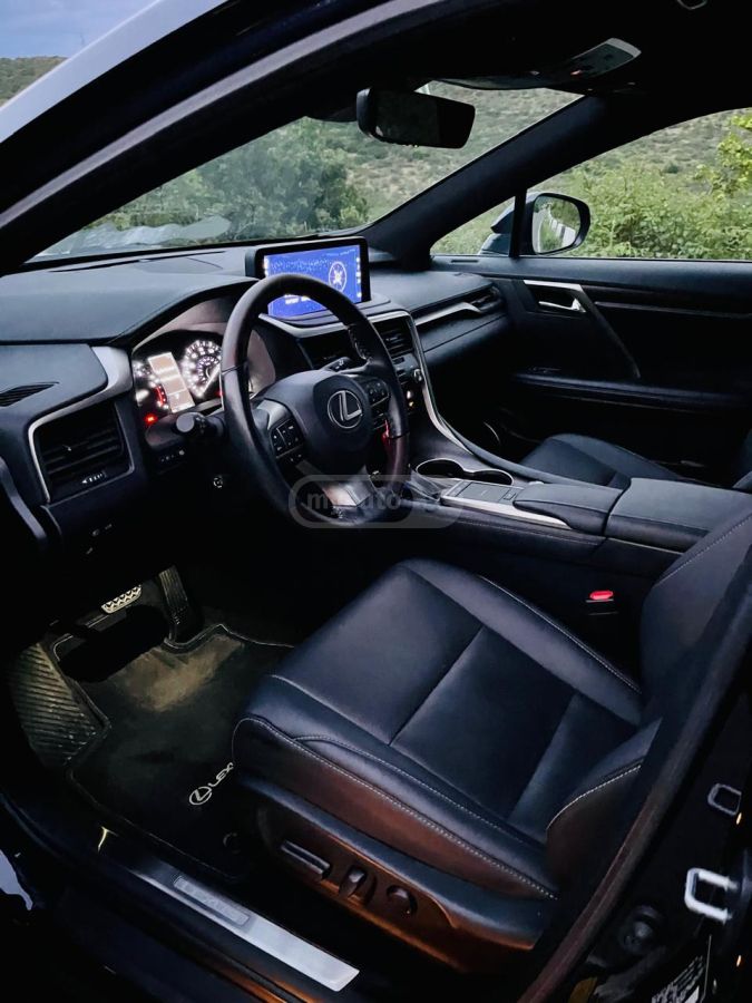 Lexus F SPORT 4dr All-Wheel Drive Au — миниатюра 9