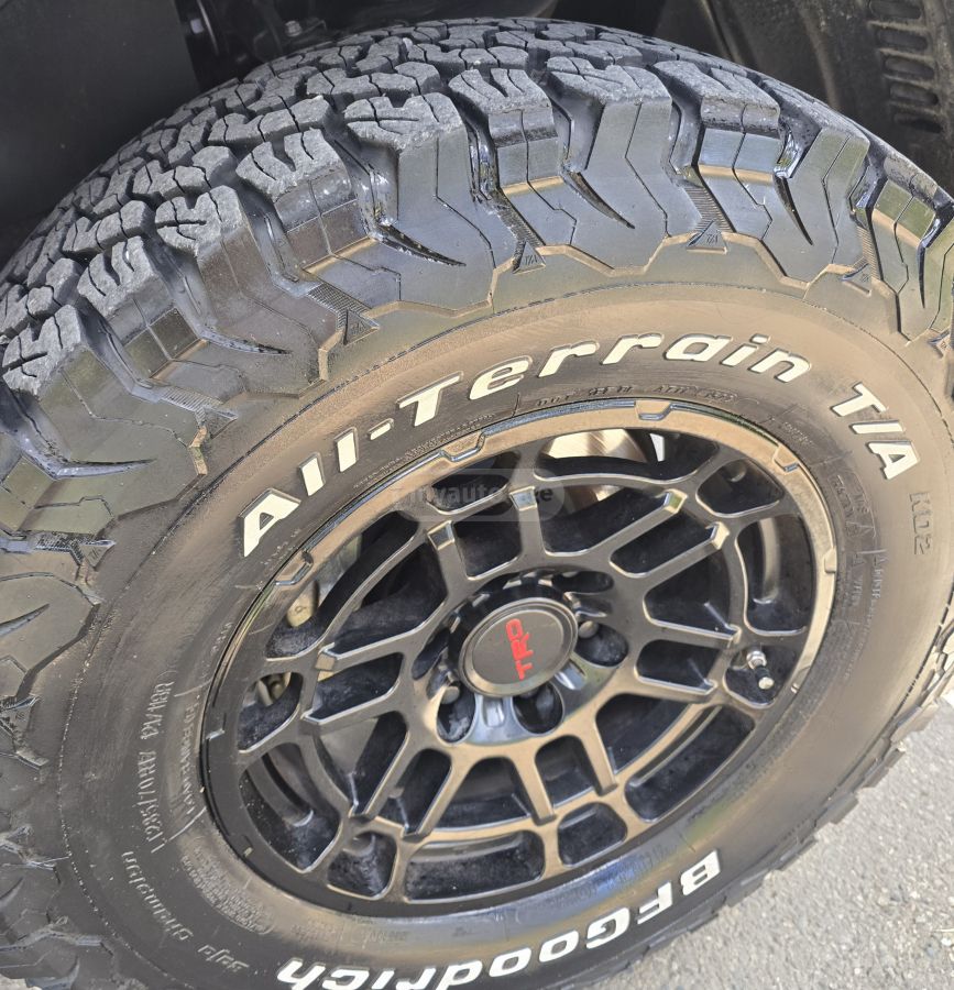 Toyota 4 Runner - фото 13