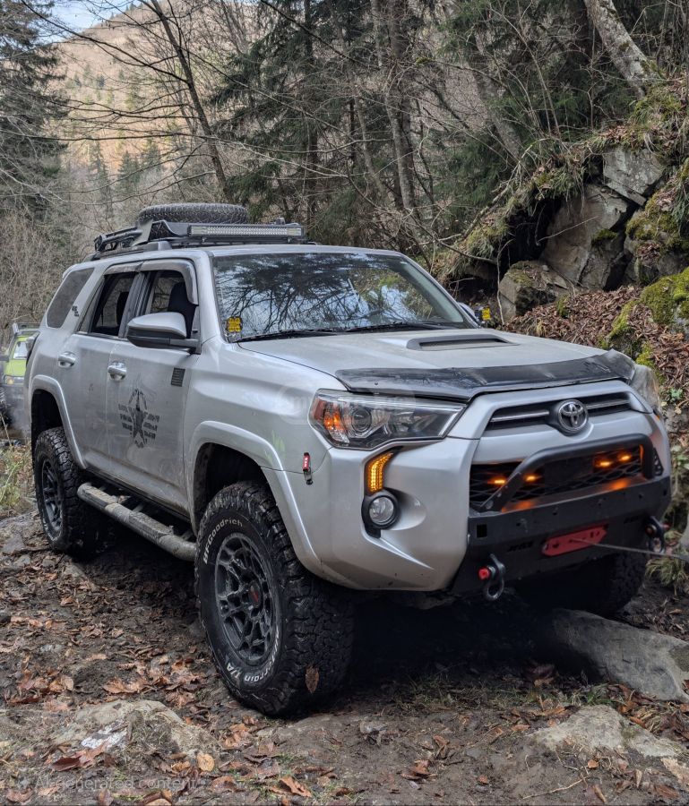 Toyota 4 Runner - фото 4
