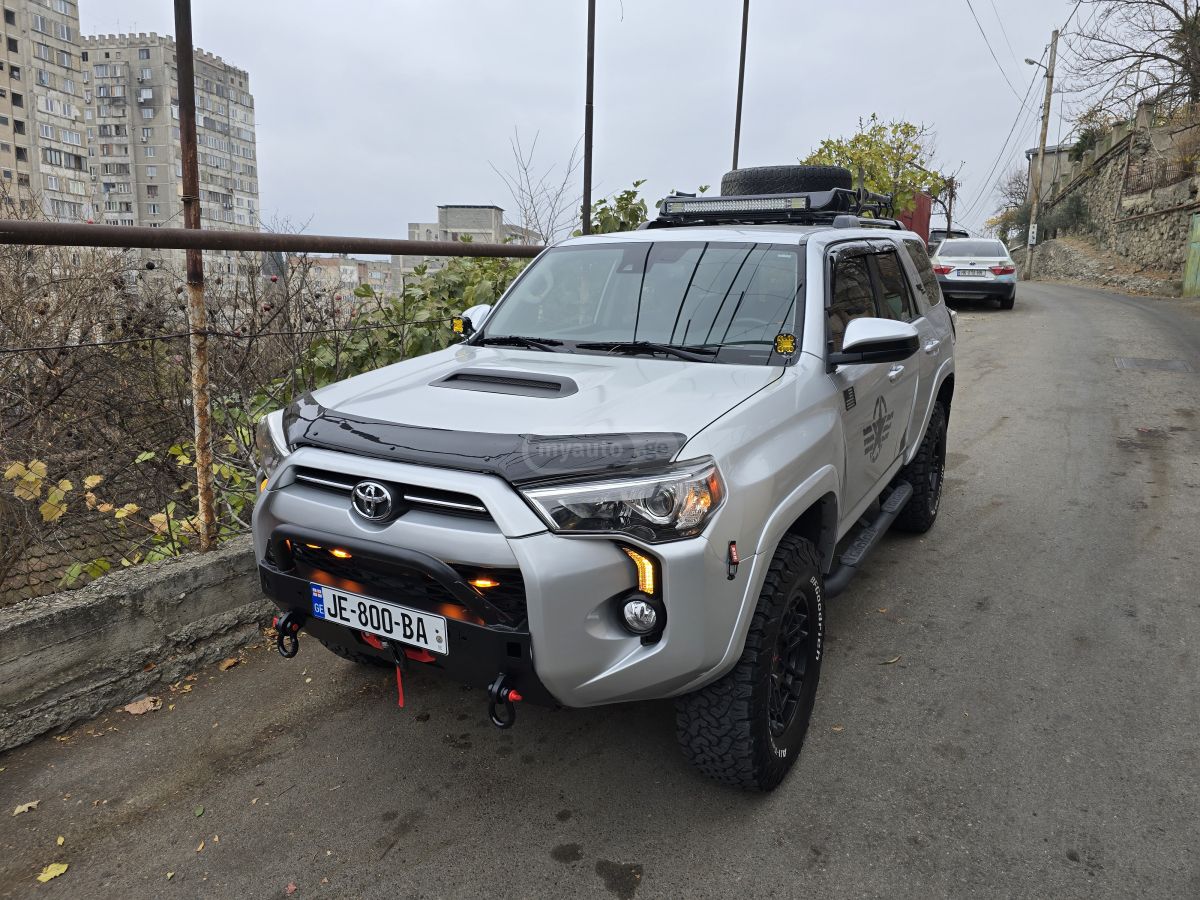 Toyota 4 Runner - фото 6