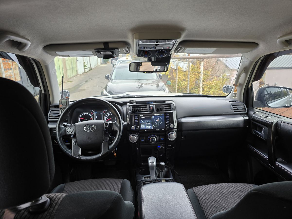 Toyota 4 Runner - фото 7