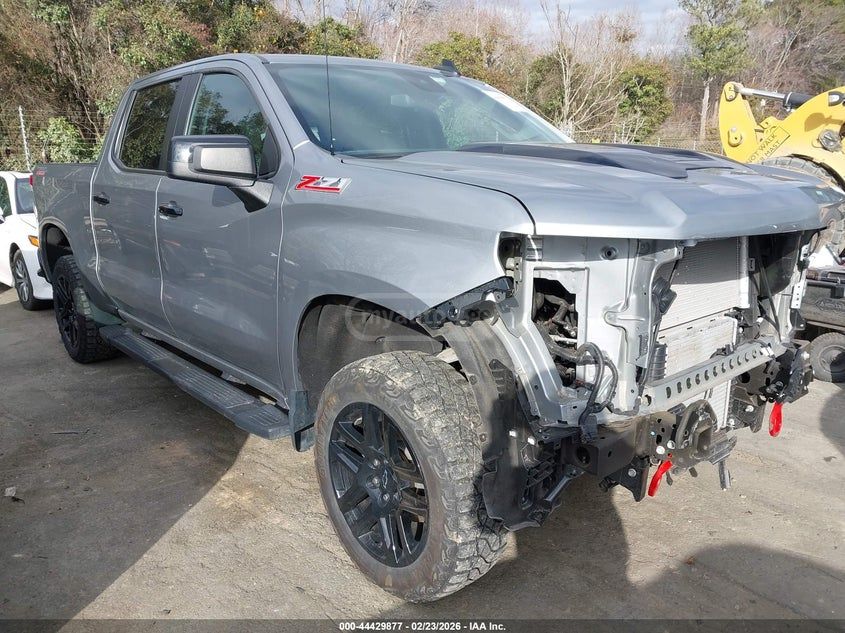 Chevrolet Silverado 2023 — миниатюра 1