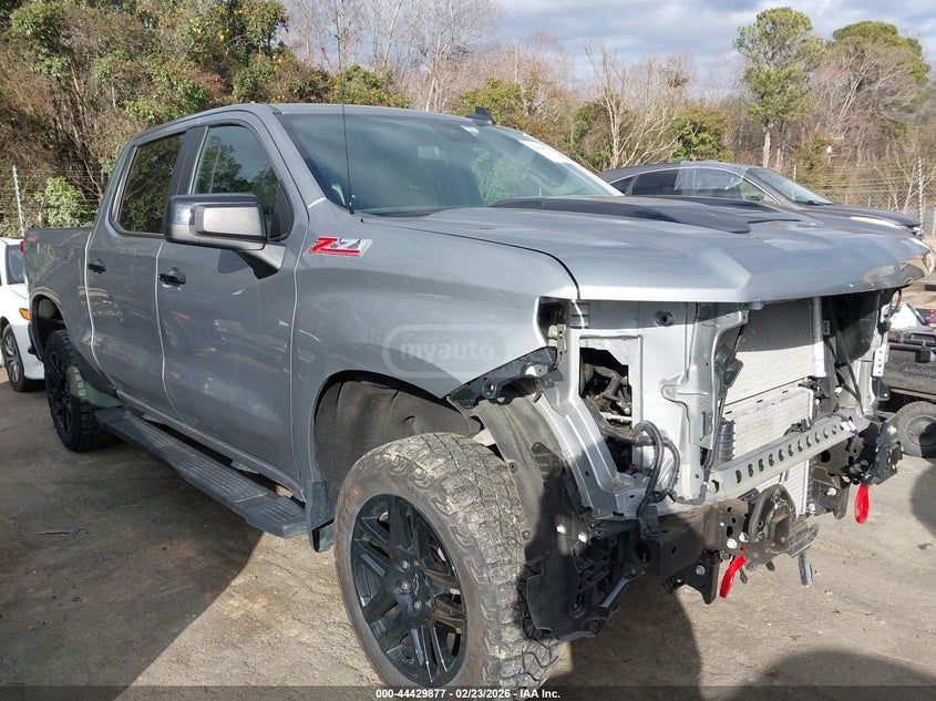 Chevrolet Silverado 2023 — миниатюра 14
