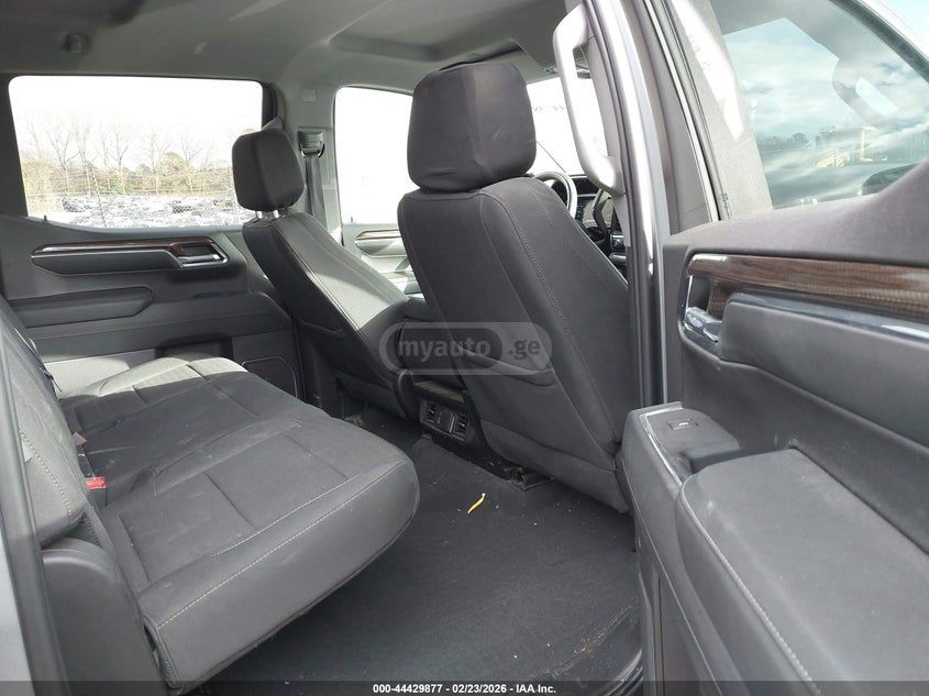 Chevrolet Silverado 2023 — миниатюра 8