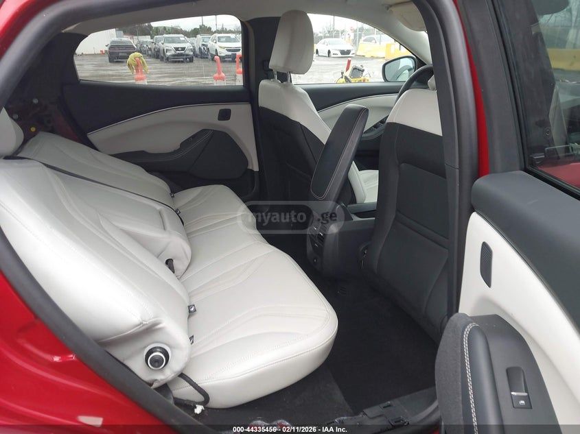 Ford Mustang Mach-E 2024 — миниатюра 8