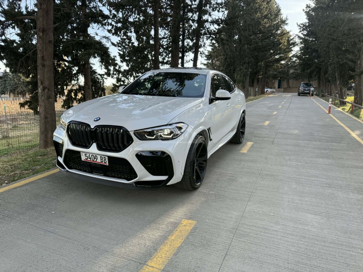 BMW X6 - фото 1