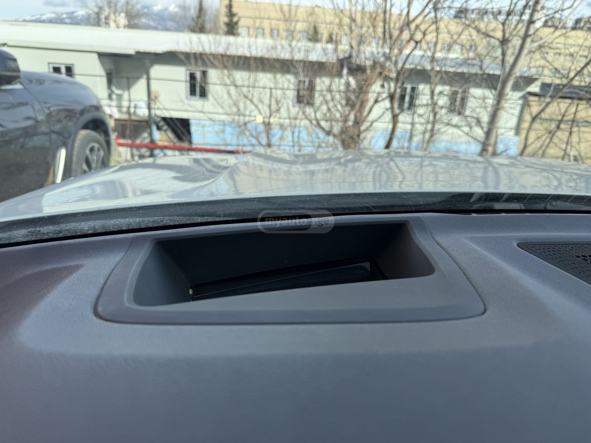 BMW xDrive40i 4dr All-Wheel Drive — миниатюра 14