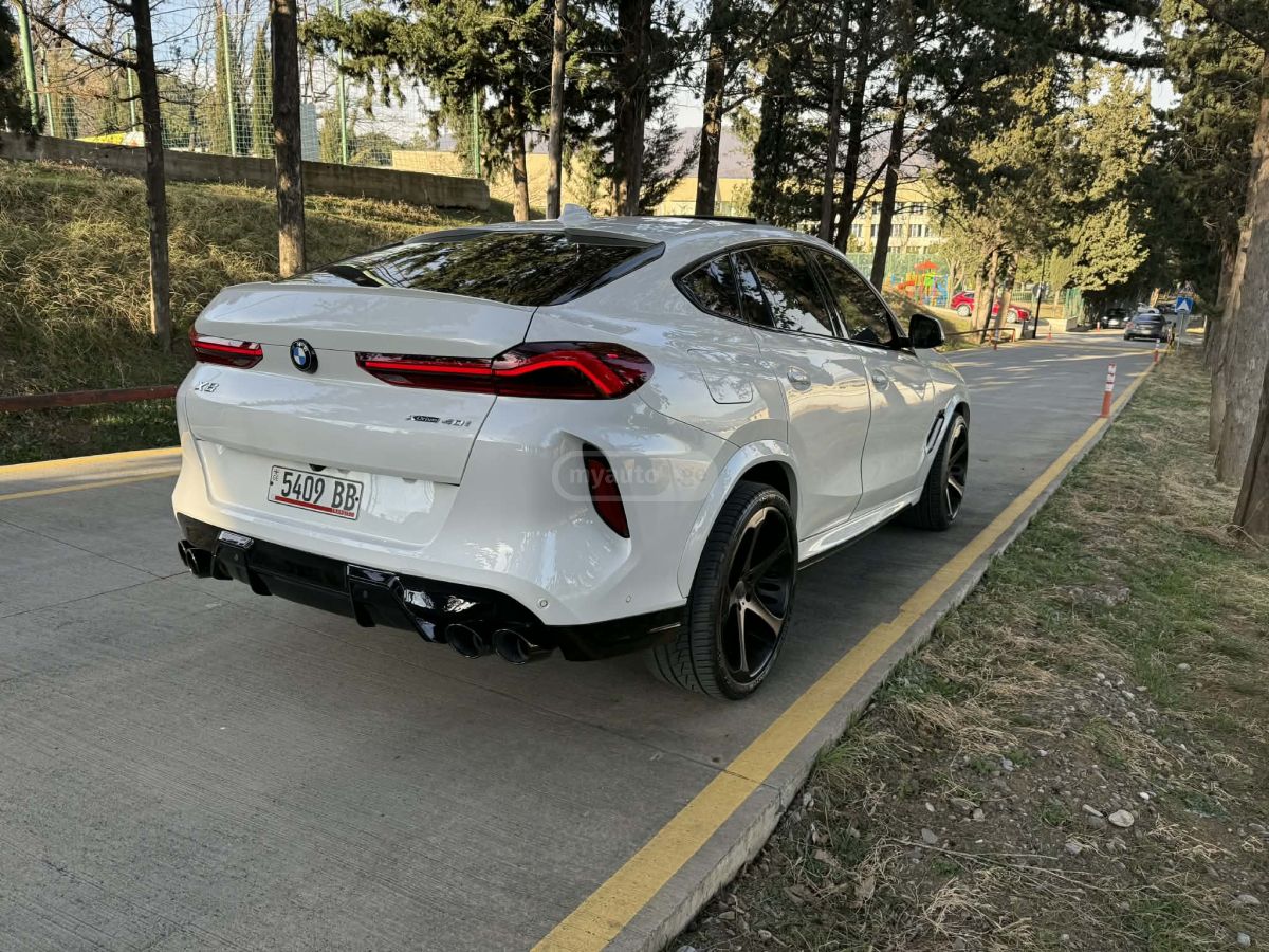 BMW xDrive40i 4dr All-Wheel Drive — миниатюра 4