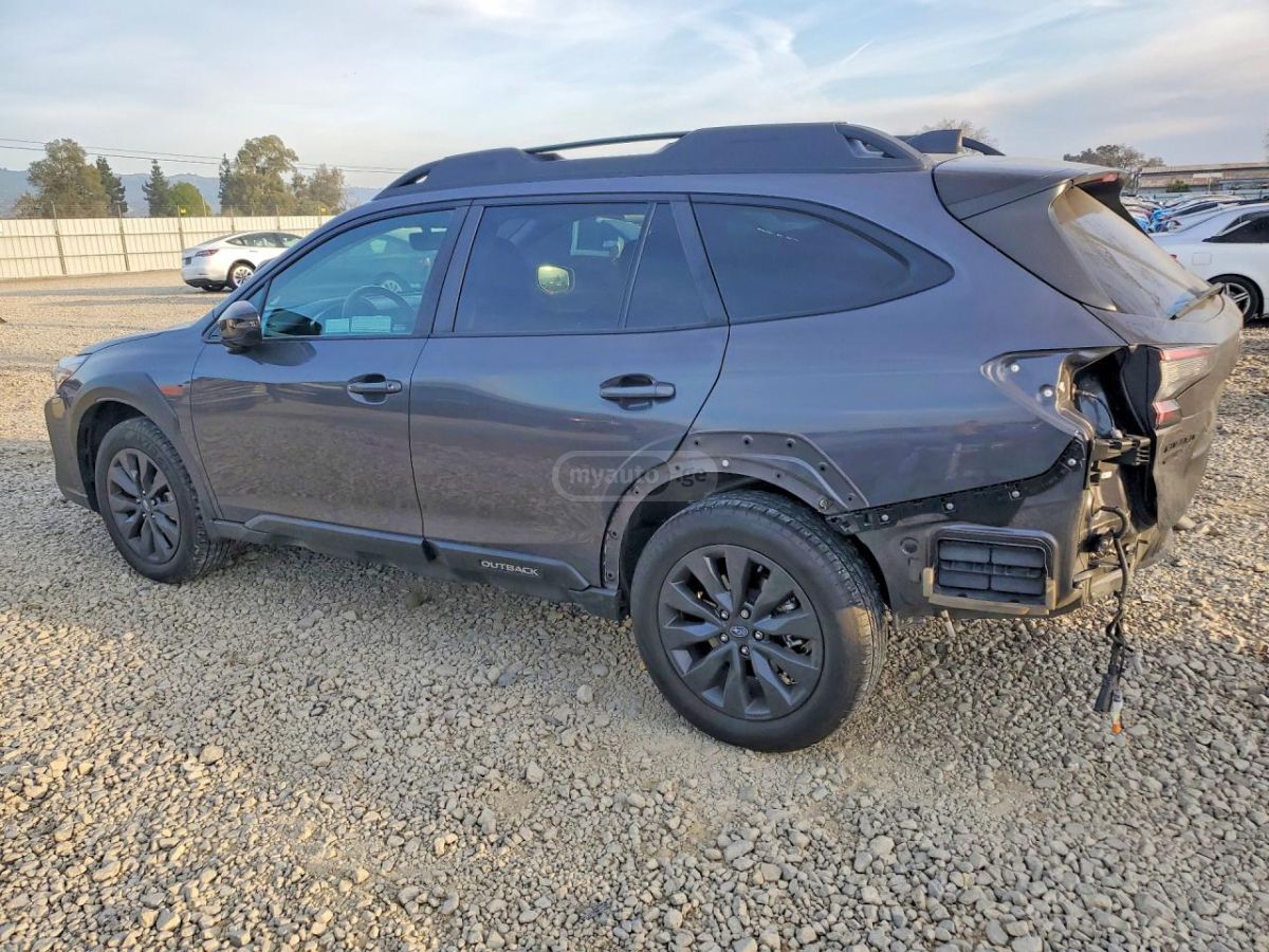 Subaru Onyx Edition XT 4dr All Wheel — миниатюра 2