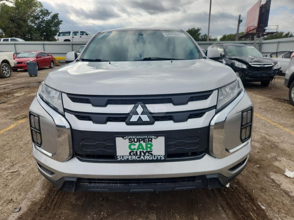 Mitsubishi Outlander - фото 5