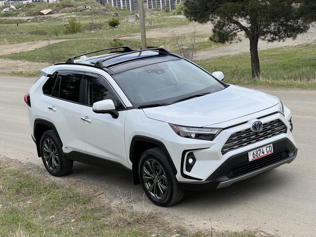 Toyota Rav 4 - фото 1