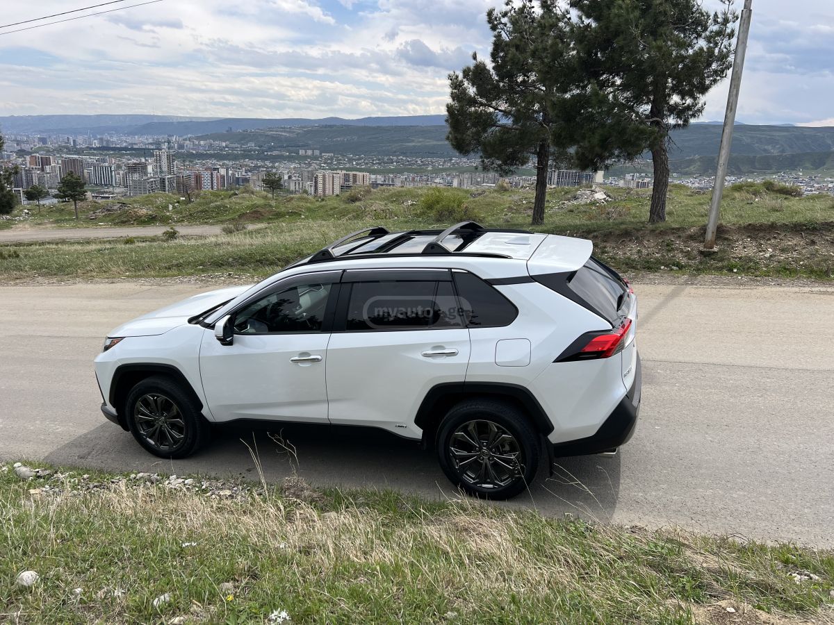 Toyota Rav 4 - фото 5