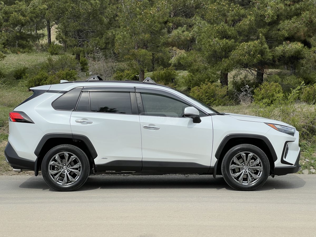 Toyota Rav 4 - фото 6