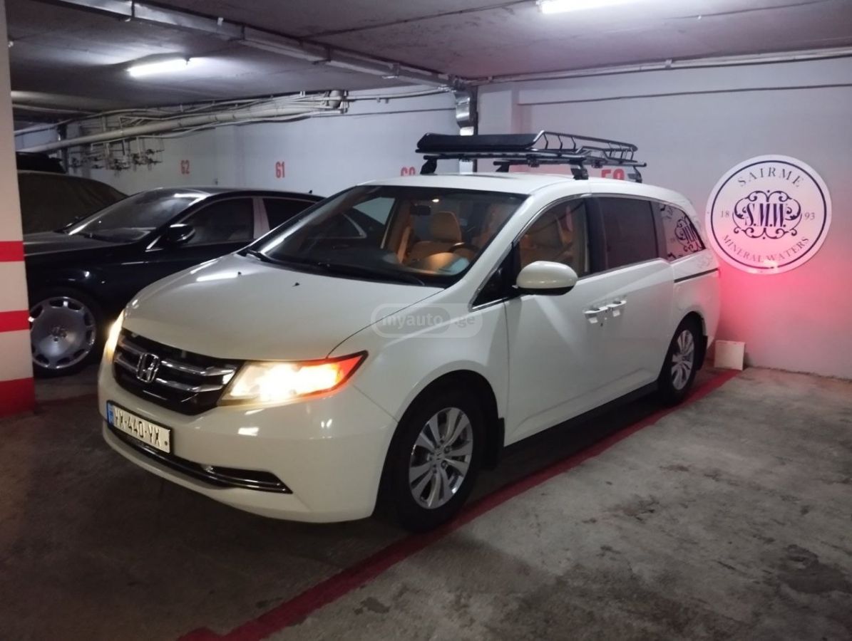 Honda Odyssey - фото 1