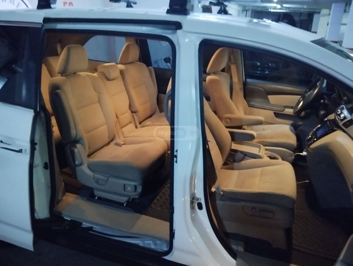 Honda Odyssey - фото 4