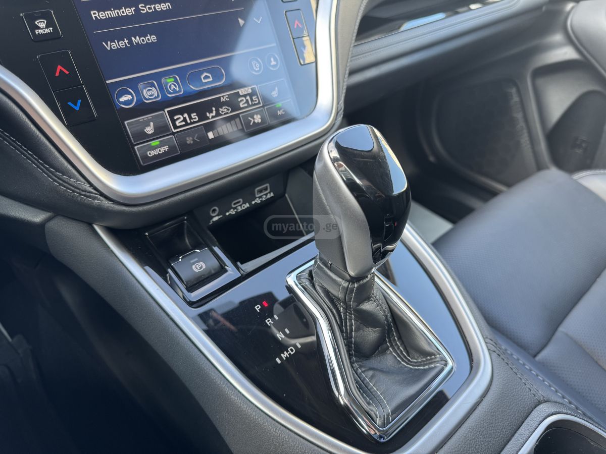 Subaru Limited 4dr All-Wheel Drive CV — миниатюра 13