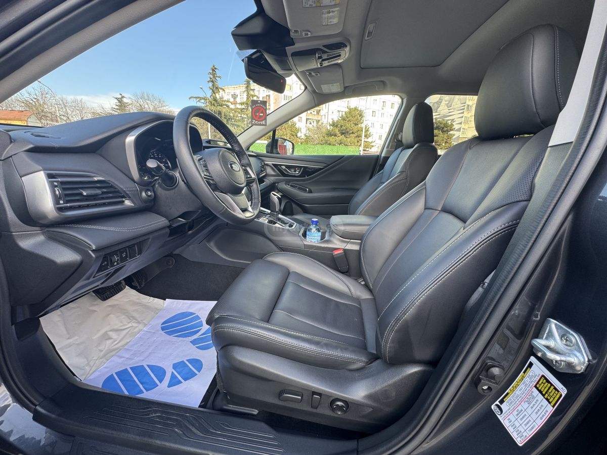 Subaru Limited 4dr All-Wheel Drive CV — миниатюра 8