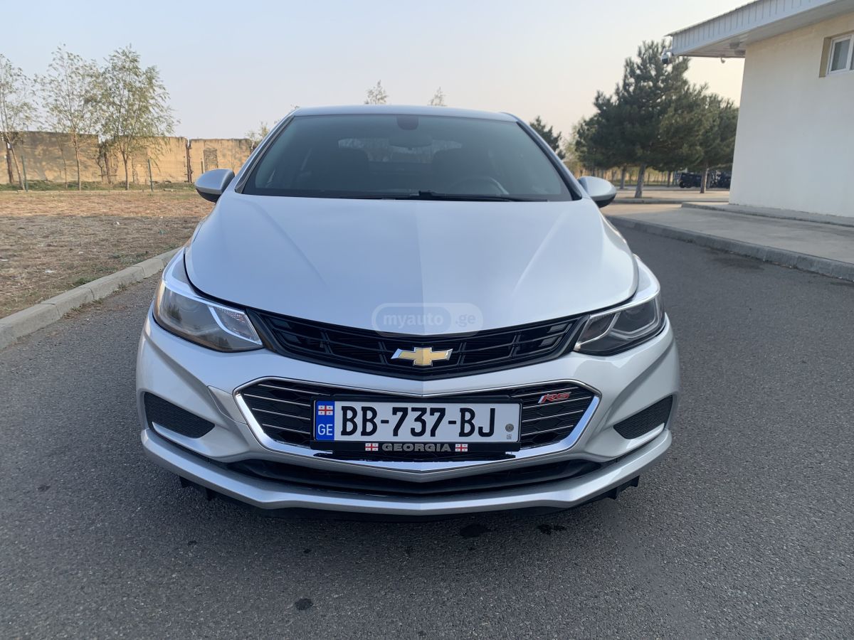 Chevrolet Cruze - фото 1