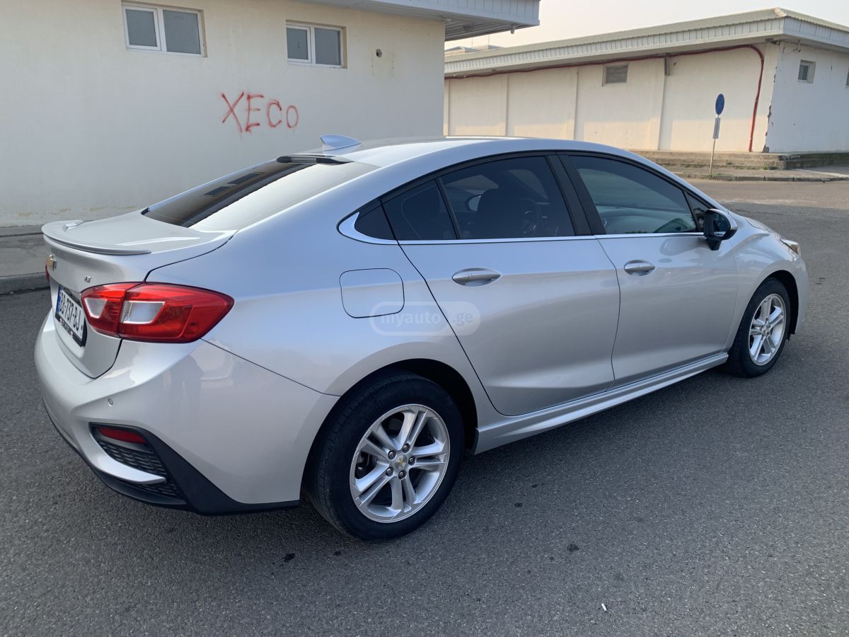 Chevrolet Cruze - фото 10