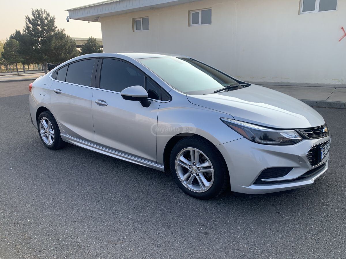 Chevrolet Cruze - фото 12