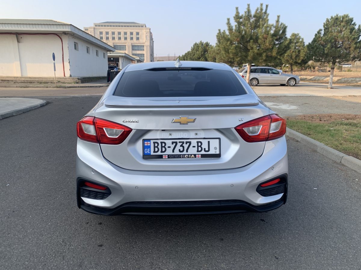 Chevrolet Cruze - фото 9