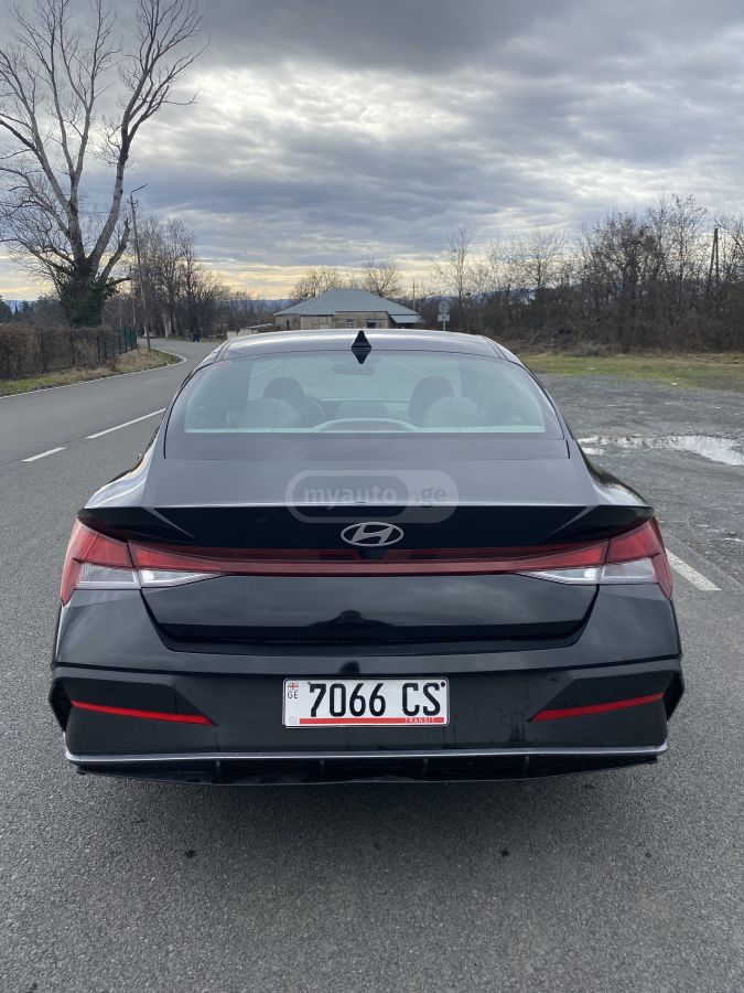Hyundai Elantra - фото 6
